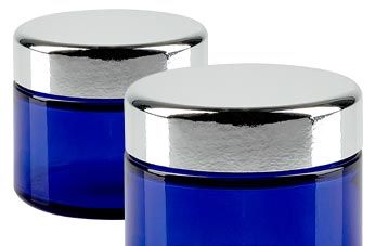 Glastiegel blau mit silbernem Deckel